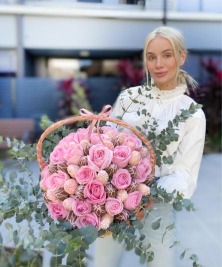 girl-with-flowers